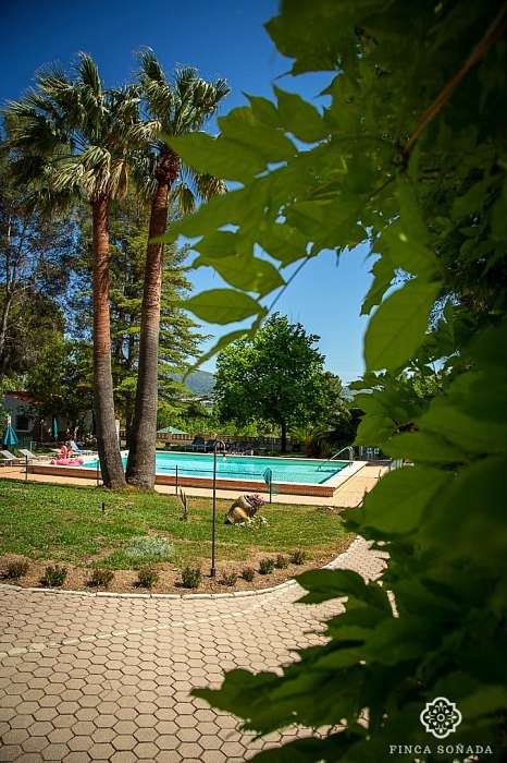 Finca Soñada - La maison principale avec la grande piscine au premier plan. Tu aimes aussi te baigner à poil au coucher du soleil ? - Un paradis dans la nature et sous le soleil !